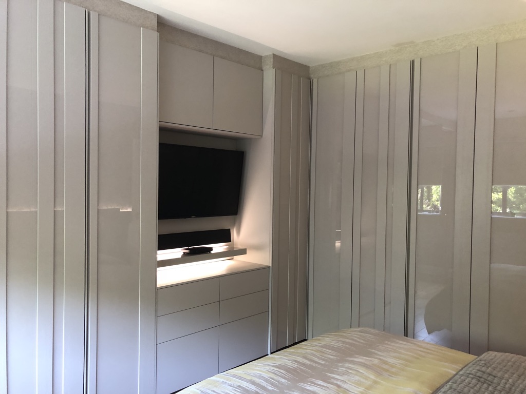 Bespoke fitted bedroom storage
